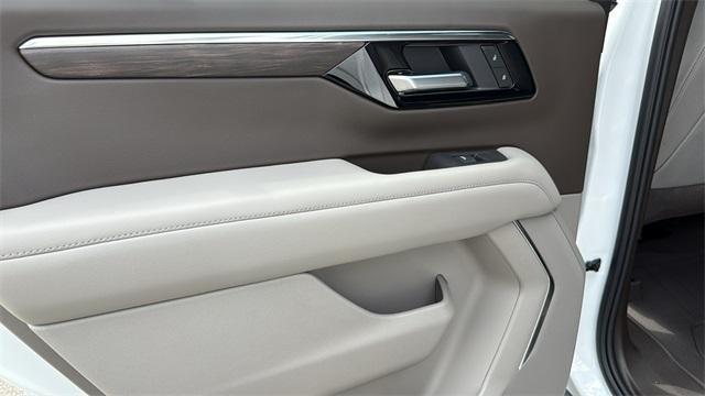 new 2025 Chevrolet Tahoe car, priced at $61,471
