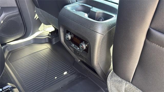 new 2026 Chevrolet Traverse car, priced at $44,655