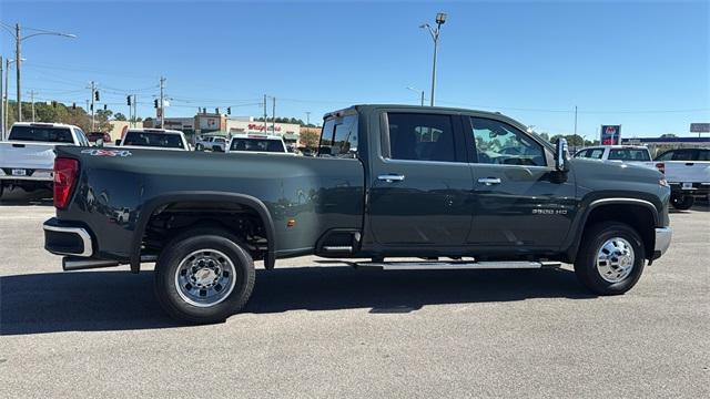 new 2026 Chevrolet Silverado 3500 car, priced at $80,425