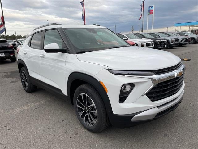 new 2025 Chevrolet TrailBlazer car, priced at $27,091