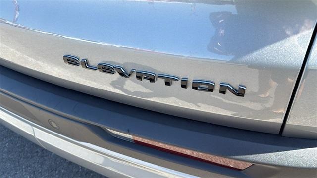 used 2025 GMC Acadia car, priced at $36,993