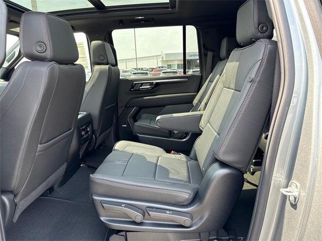 new 2025 Chevrolet Suburban car, priced at $76,377