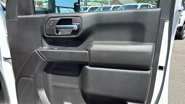 new 2025 Chevrolet Silverado 2500 car, priced at $56,055