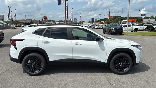 new 2025 Chevrolet Trax car, priced at $27,585