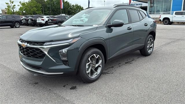new 2025 Chevrolet Trax car, priced at $25,775
