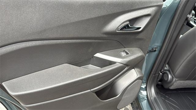 new 2025 Chevrolet Trax car, priced at $25,775