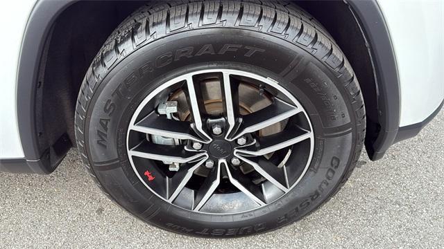 used 2021 Jeep Grand Cherokee car, priced at $23,993