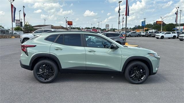 new 2025 Chevrolet Trax car, priced at $26,980