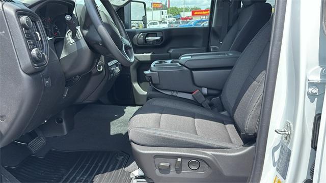 new 2025 Chevrolet Silverado 2500 car, priced at $54,685