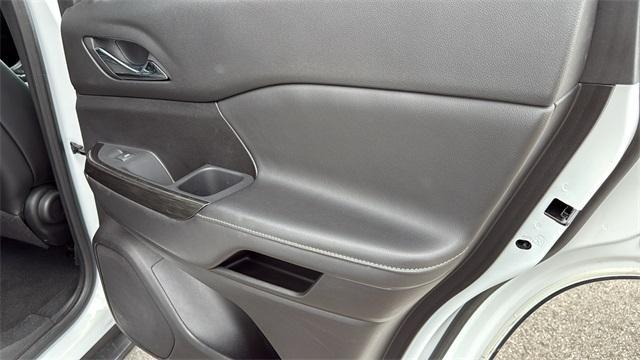 used 2023 GMC Acadia car, priced at $28,993