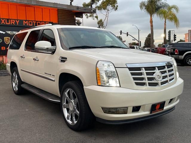 used 2012 Cadillac Escalade ESV car, priced at $14,995