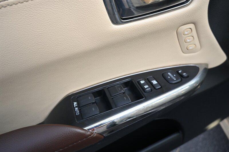 used 2015 Toyota Avalon Hybrid car, priced at $13,995