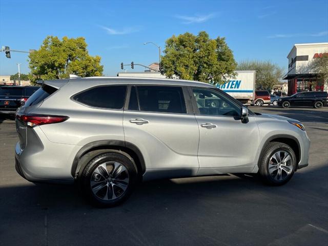 used 2023 Toyota Highlander Hybrid car, priced at $38,995