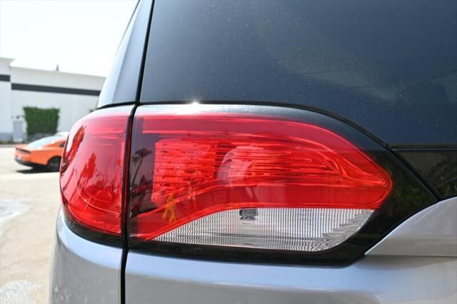 used 2018 Chrysler Pacifica car, priced at $10,995