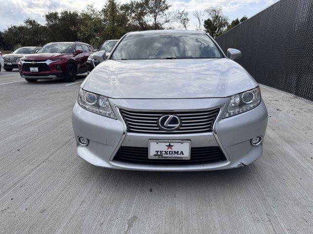 used 2015 Lexus ES 300h car, priced at $12,999