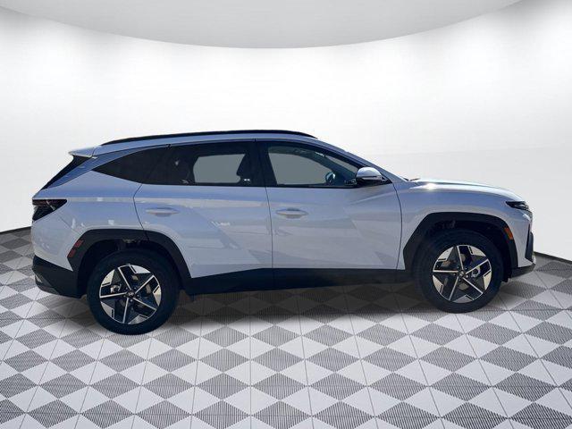 new 2025 Hyundai TUCSON Hybrid car, priced at $37,620