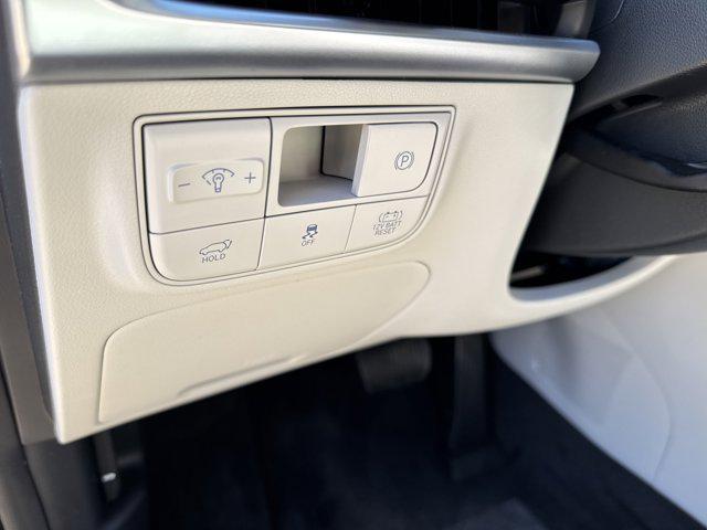 new 2025 Hyundai TUCSON Hybrid car, priced at $37,620