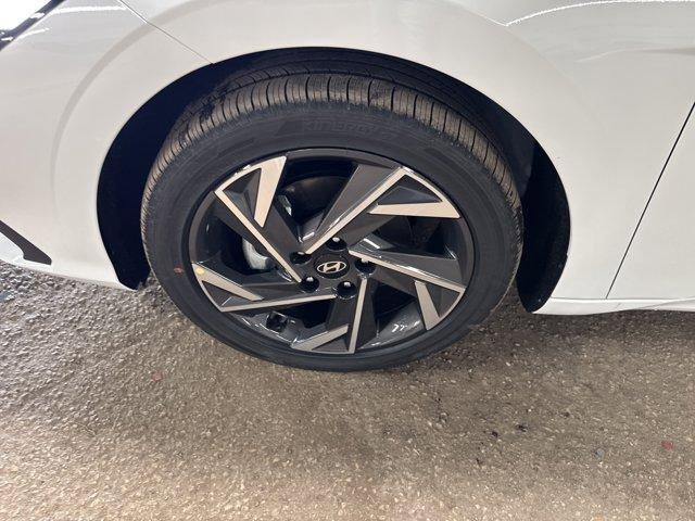 new 2025 Hyundai ELANTRA HEV car, priced at $27,678