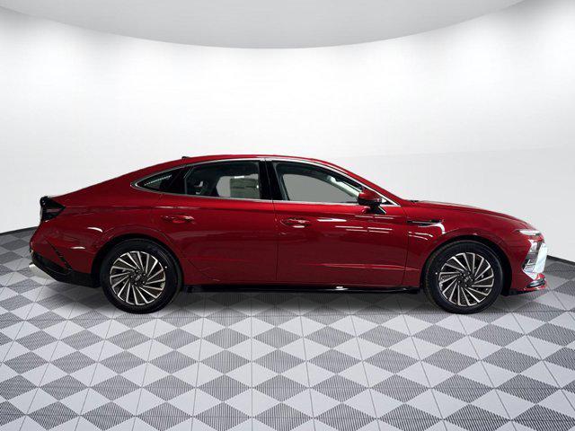 new 2025 Hyundai Sonata Hybrid car, priced at $31,659