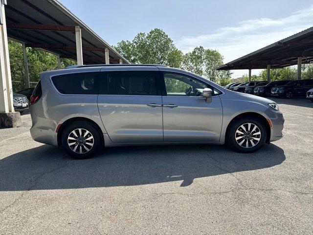 used 2021 Chrysler Pacifica Hybrid car, priced at $20,996