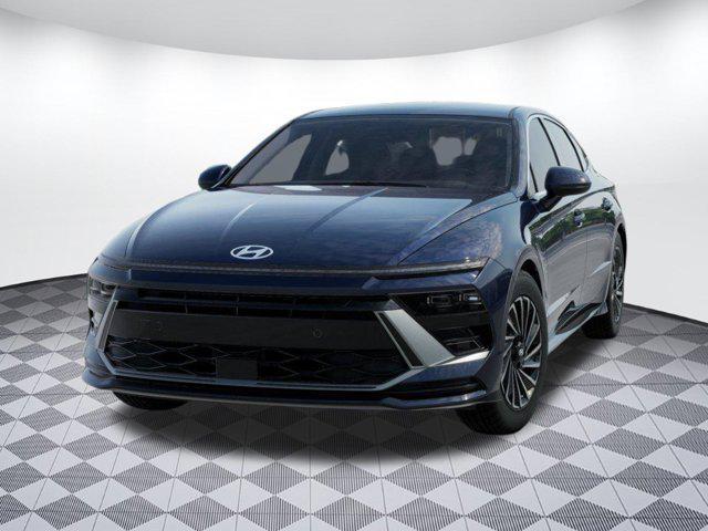 new 2025 Hyundai Sonata Hybrid car, priced at $30,650
