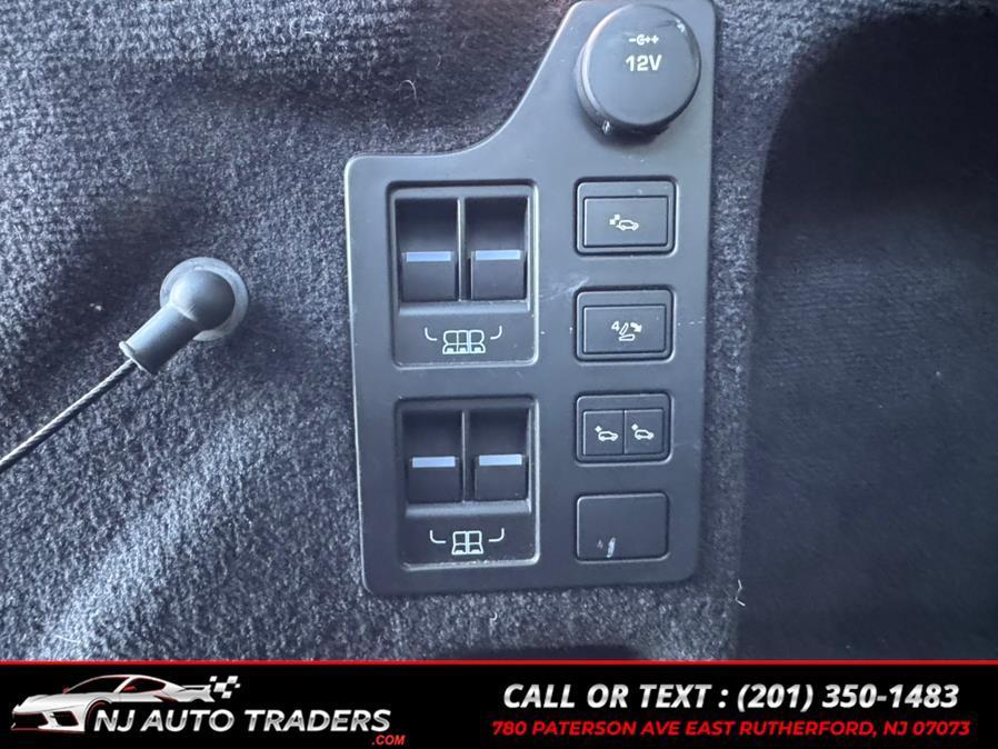 used 2017 Land Rover Discovery car, priced at $18,995