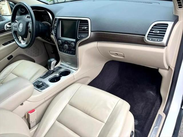 used 2017 Jeep Grand Cherokee car, priced at $15,895