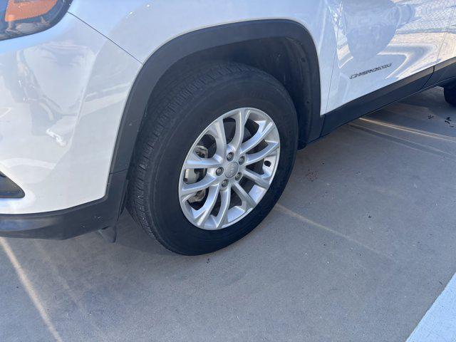 used 2022 Jeep Cherokee car, priced at $24,217