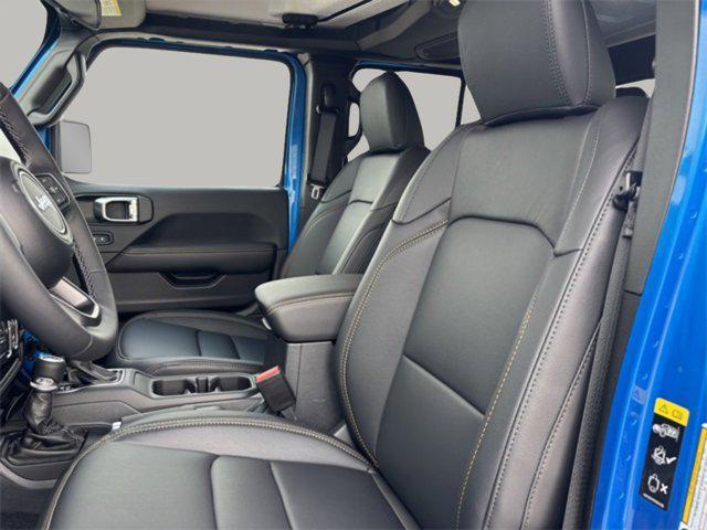 new 2025 Jeep Gladiator car, priced at $43,380