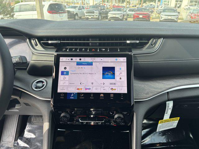 new 2025 Jeep Grand Cherokee car, priced at $50,230