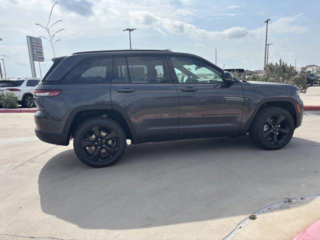 new 2025 Jeep Grand Cherokee car, priced at $50,230