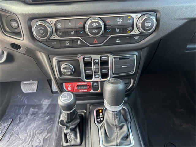 new 2025 Jeep Gladiator car, priced at $41,593