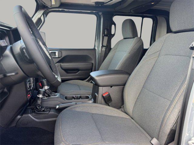 new 2025 Jeep Gladiator car, priced at $41,593