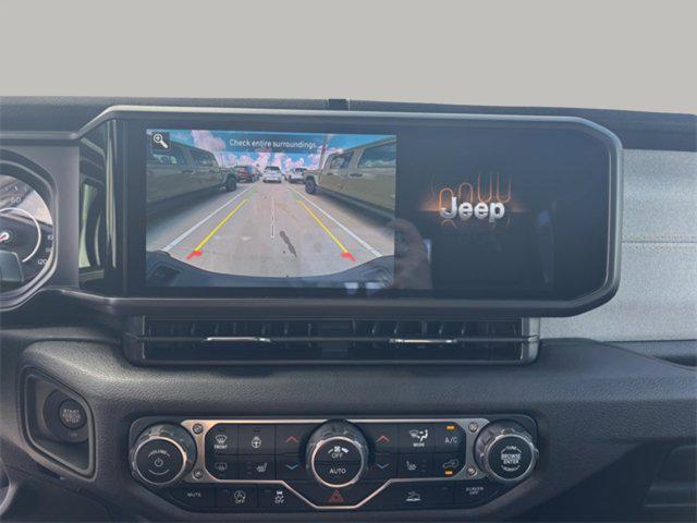 new 2025 Jeep Gladiator car, priced at $41,593