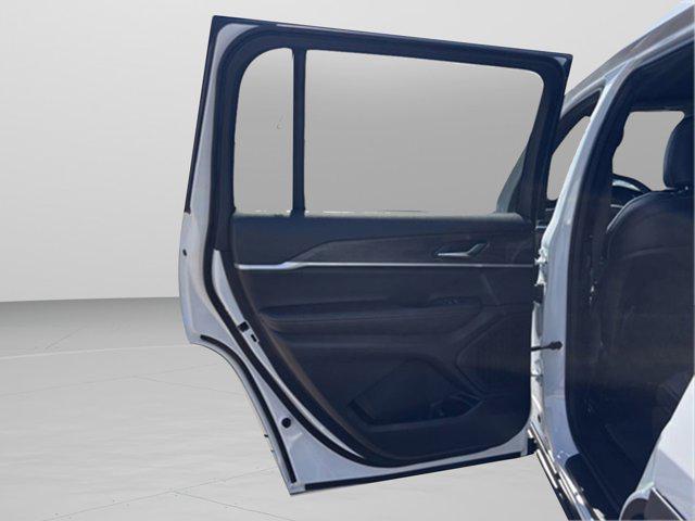 new 2025 Jeep Grand Cherokee L car, priced at $43,864