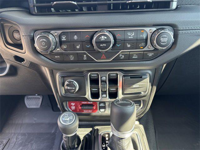 new 2025 Jeep Gladiator car, priced at $53,251