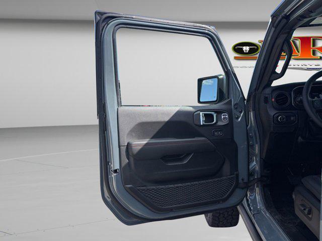 new 2025 Jeep Gladiator car, priced at $53,251