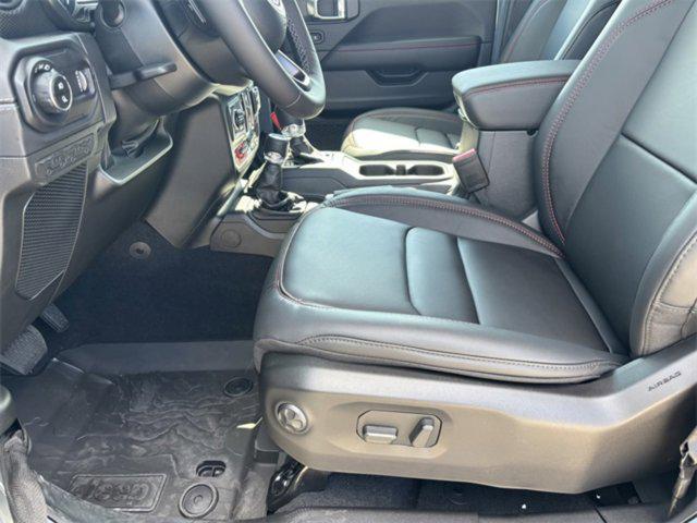 new 2025 Jeep Gladiator car, priced at $53,251