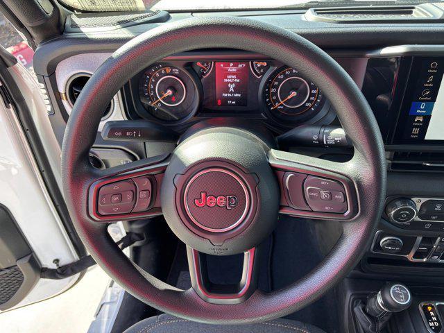 new 2025 Jeep Gladiator car, priced at $41,434