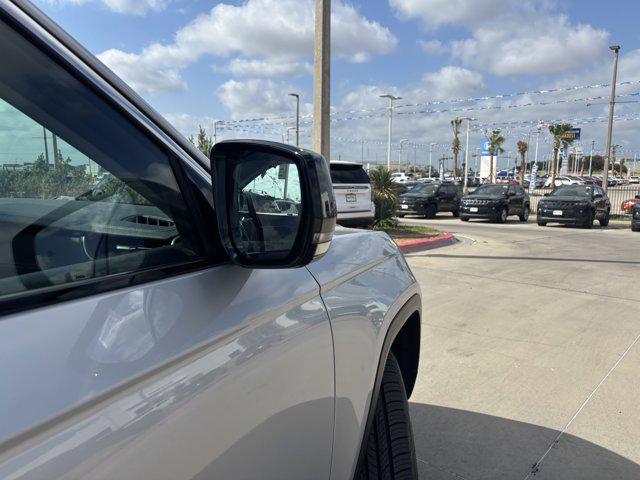 used 2022 Jeep Grand Cherokee car, priced at $34,138