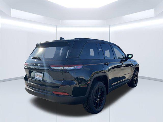 new 2025 Jeep Grand Cherokee car, priced at $38,358