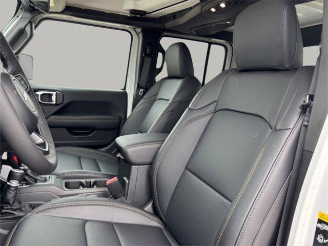 new 2025 Jeep Gladiator car, priced at $44,256
