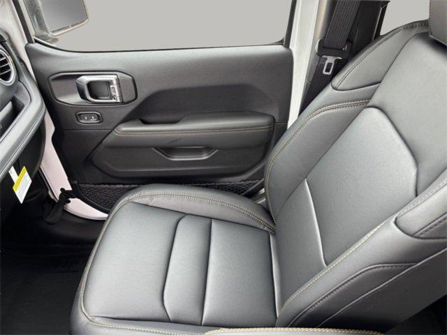 new 2025 Jeep Gladiator car, priced at $44,256