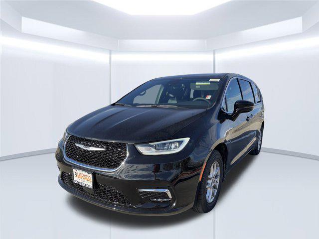 new 2025 Chrysler Pacifica car, priced at $41,145