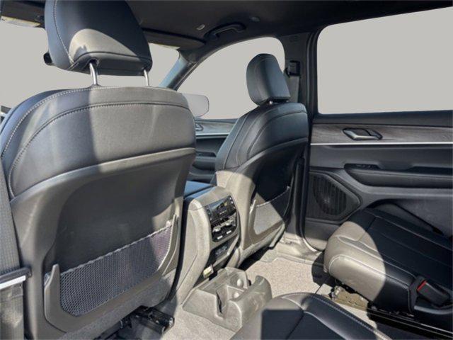 new 2025 Jeep Grand Cherokee L car, priced at $38,568