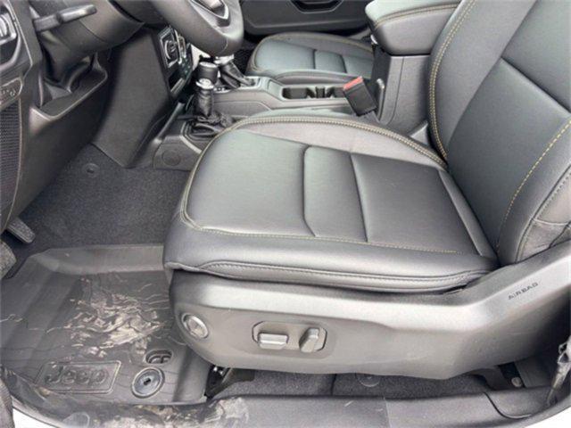 new 2025 Jeep Gladiator car, priced at $43,097