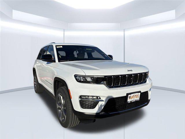 new 2025 Jeep Grand Cherokee car, priced at $44,352