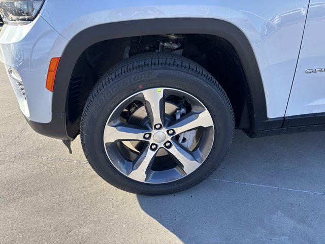 new 2025 Jeep Grand Cherokee car, priced at $44,352