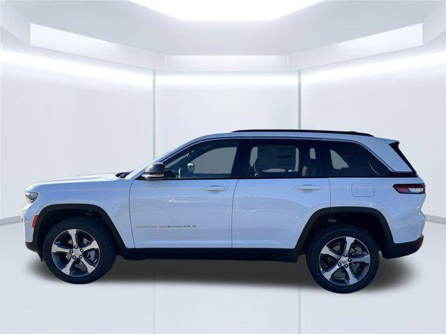 new 2025 Jeep Grand Cherokee car, priced at $44,352