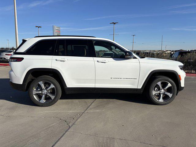 new 2025 Jeep Grand Cherokee car, priced at $44,352